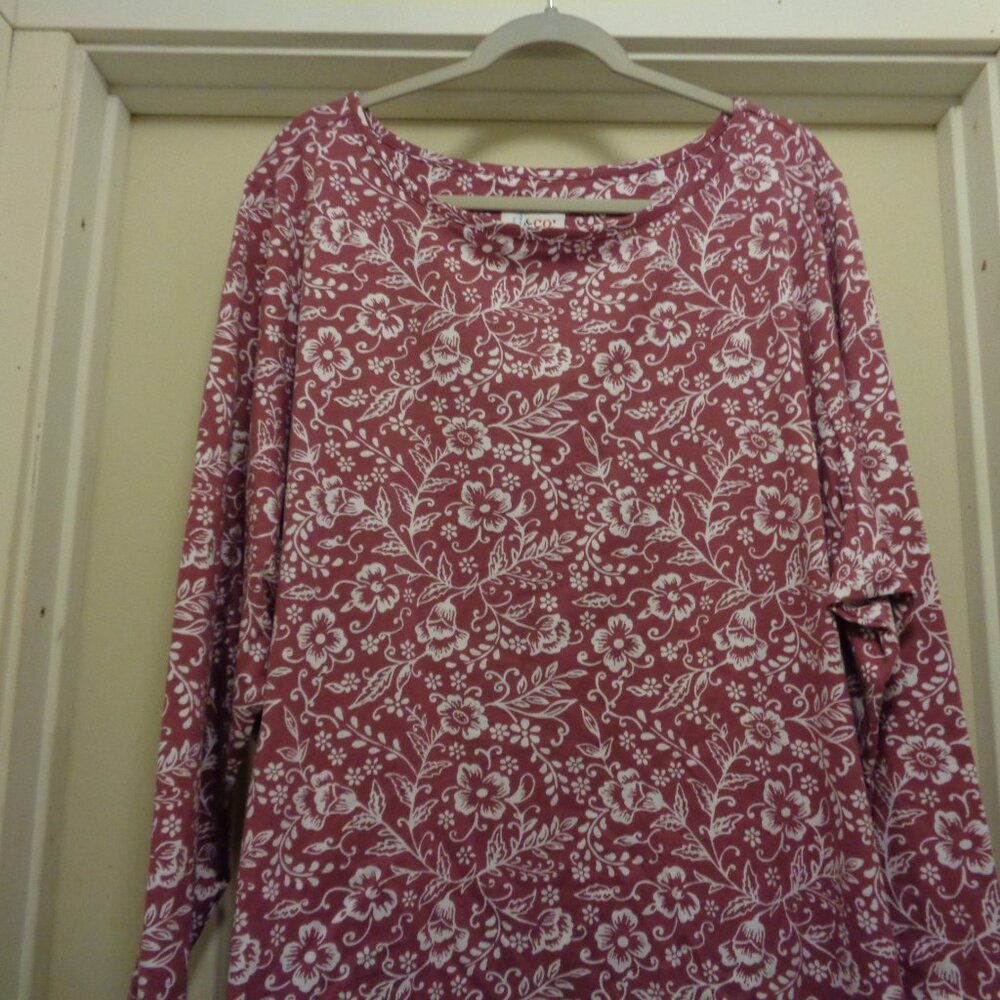 COUNTRY GIRL FARM GIRL COTTAGECORE BIG FLOWERS COTTON TEE BLOUSE BY D & CO.  4 X